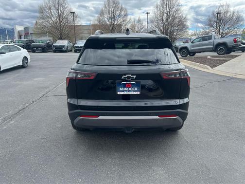Mosaic Black Metallic 2025 Chevrolet Equinox 1LT