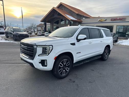 2021 GMC Yukon XL AT4