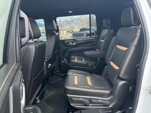 2021 GMC Yukon XL AT4