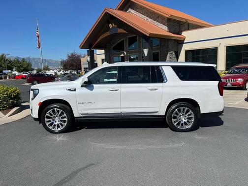 2022 GMC Yukon XL Denali