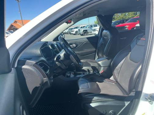2019 Jeep Cherokee Trailhawk