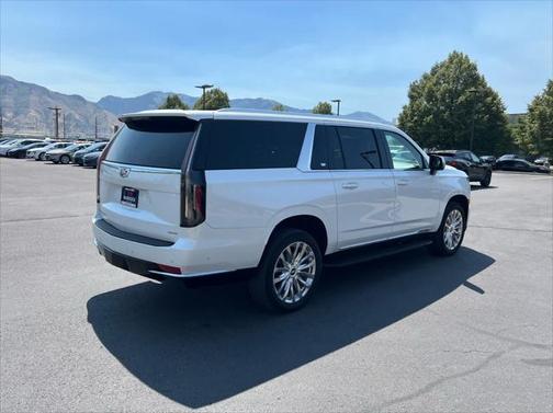 2023 Cadillac Escalade ESV Premium Luxury