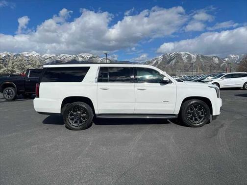 2017 GMC Yukon XL SLE