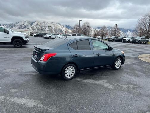2017 Nissan Versa 1.6 S+