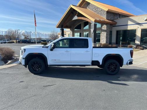 2026 GMC Sierra 3500 AT4