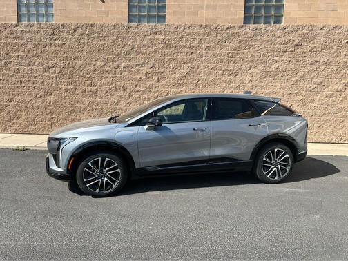 2025 Cadillac OPTIQ Sport 2 AWD