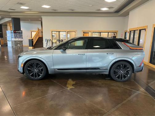 2026 Cadillac LYRIQ V Premium