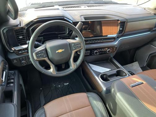 2024 Chevrolet Silverado 3500 High Country