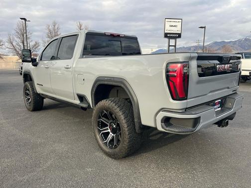 2024 GMC Sierra 2500 AT4