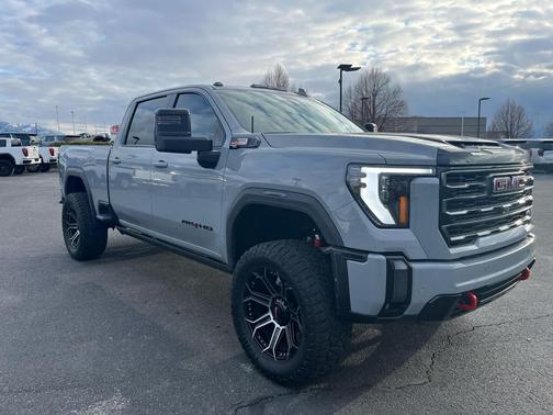 2024 GMC Sierra 2500 AT4