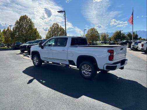 2026 Chevrolet Silverado 3500 High Country