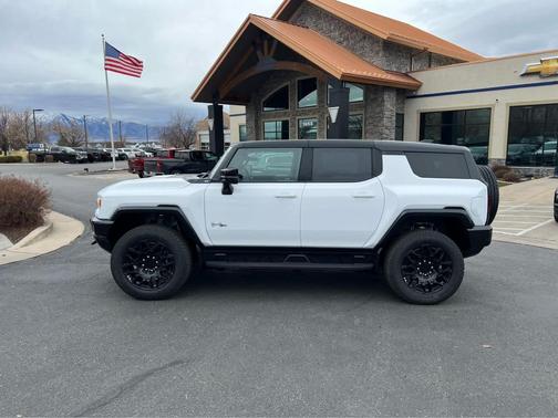 2026 GMC HUMMER EV SUV 2X