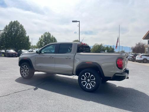 2023 GMC Canyon AT4