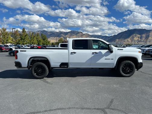 2026 Chevrolet Silverado 3500 LT