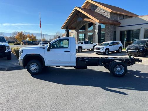 2026 GMC Sierra 3500 Base