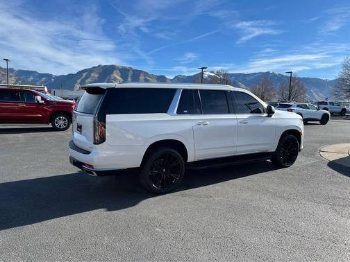 2021 Cadillac Escalade ESV Luxury