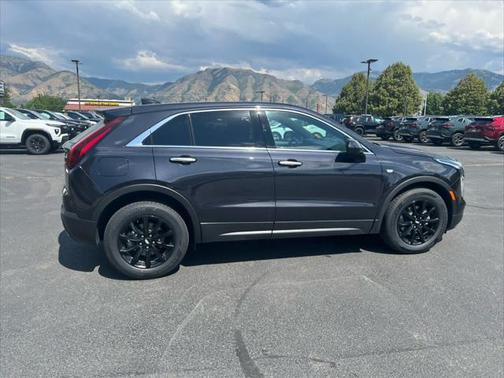 2023 Cadillac XT4 Luxury
