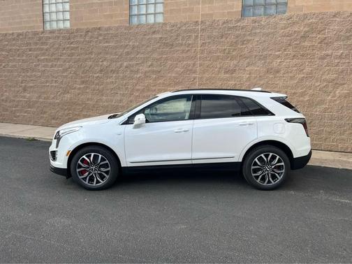 2025 Cadillac XT5 Sport
