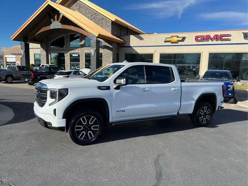 2024 GMC Sierra 1500 AT4