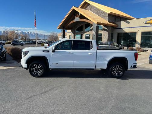 2024 GMC Sierra 1500 AT4