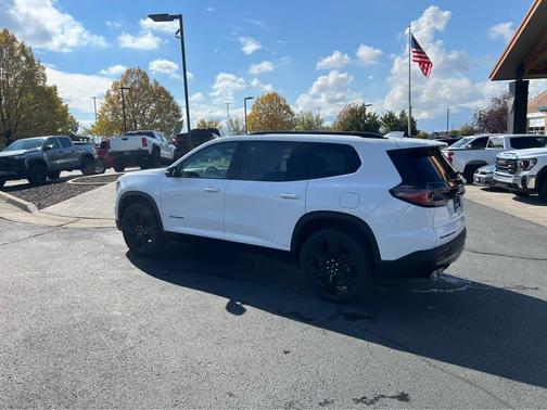2026 GMC Acadia Elevation AWD