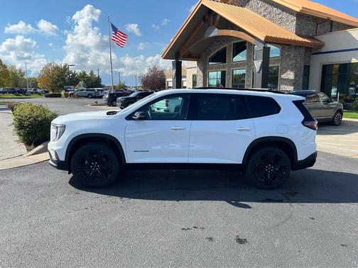 2026 GMC Acadia Elevation AWD
