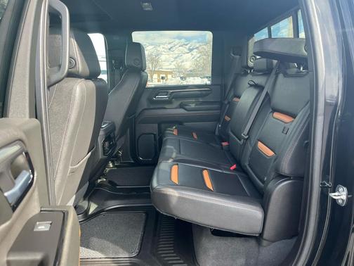 2024 GMC Sierra 2500 AT4