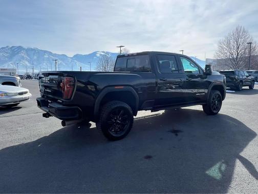 2024 GMC Sierra 2500 AT4