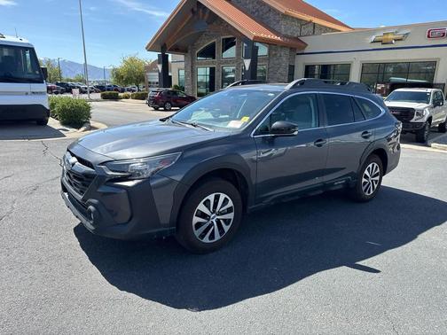 Magnetite Gray Metallic 2023 Subaru Outback Premium