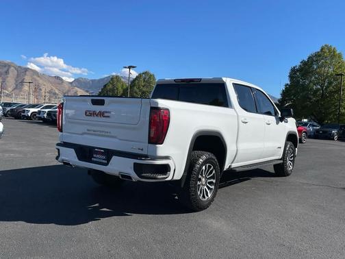 2023 GMC Sierra 1500 AT4