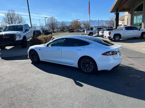 2020 Tesla Model S Long Range