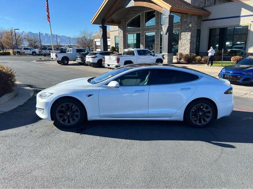 2020 Tesla Model S Long Range
