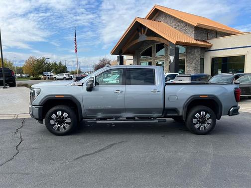 2025 GMC Sierra 3500 Denali