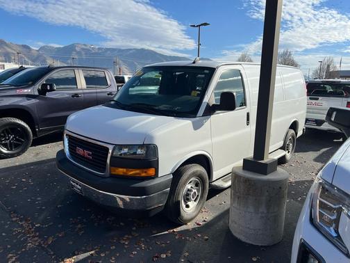 2023 GMC Savana 2500 Work Van