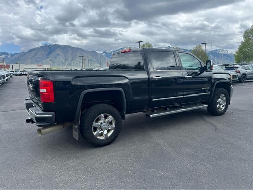 BLACK 2019 GMC Sierra 2500 SLT
