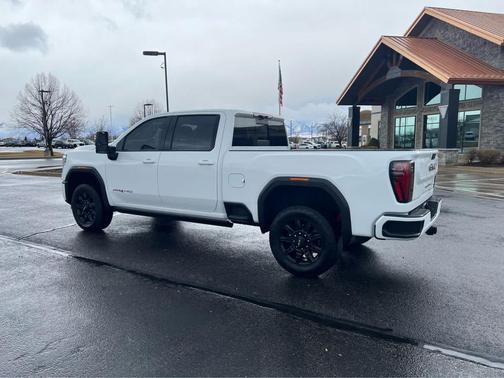 2024 GMC Sierra 2500 AT4