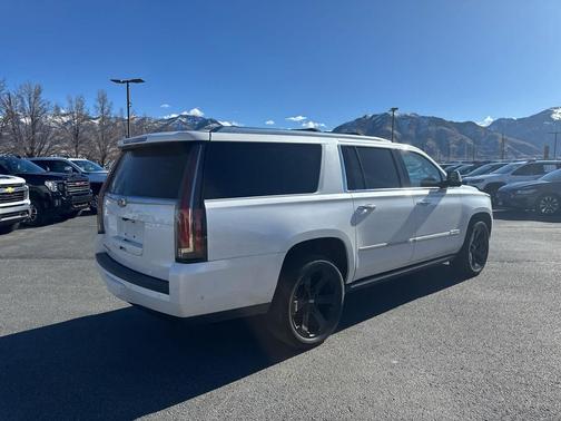 2020 Cadillac Escalade ESV Premium Luxury