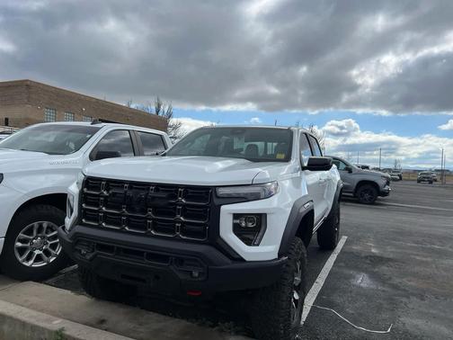 2024 GMC Canyon AT4X