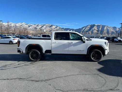 2025 GMC Sierra 3500 AT4