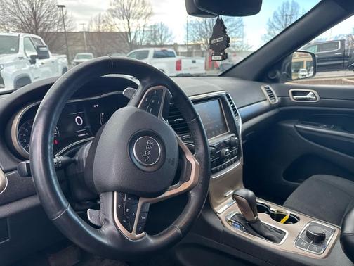 2017 Jeep Grand Cherokee Laredo