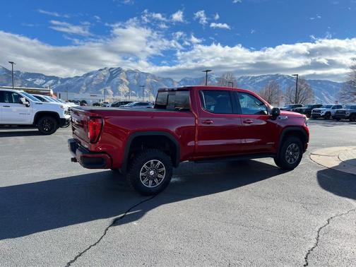 2024 GMC Sierra 1500 AT4