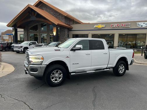 2019 RAM 2500 Laramie Crew Cab 4x4 6'4' Box