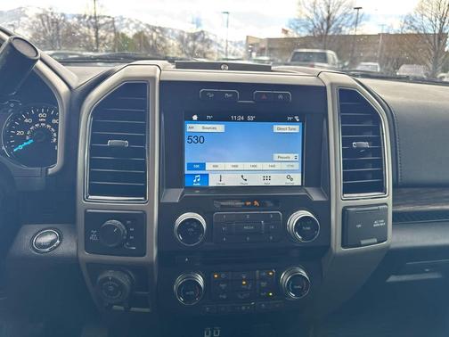 White Platinum Metallic Tri-Coat 2018 Ford F-150 Lariat