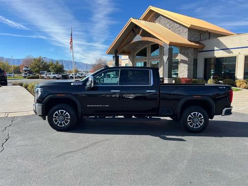 2024 GMC Sierra 3500 SLT