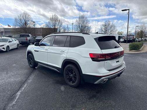 2025 Volkswagen Atlas 2.0T Peak Edition