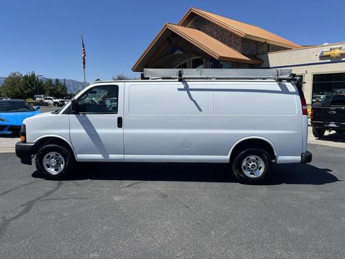 Summit White 2021 Chevrolet Express 2500 LT