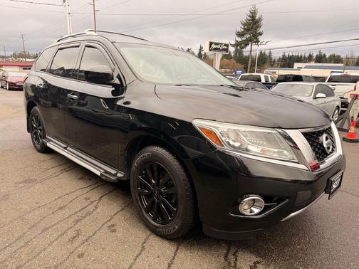 2016 Nissan Pathfinder SV