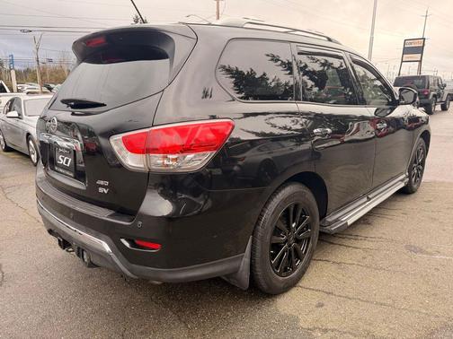 2016 Nissan Pathfinder SV