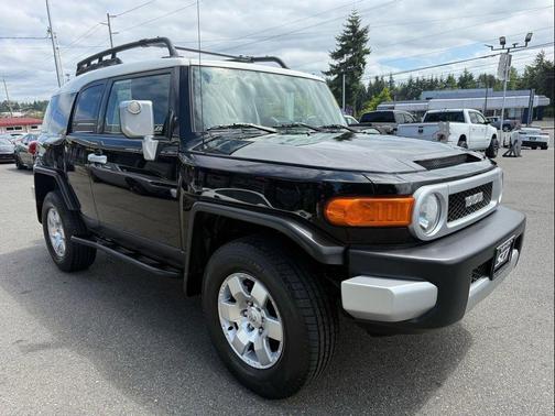 2014 Toyota FJ Cruiser Base