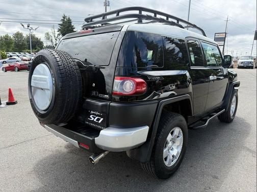 2014 Toyota FJ Cruiser Base